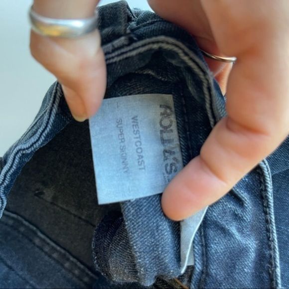 Rolla's Australia 27r West Coast Super Skinny Black Wash - Picture 6 of 10